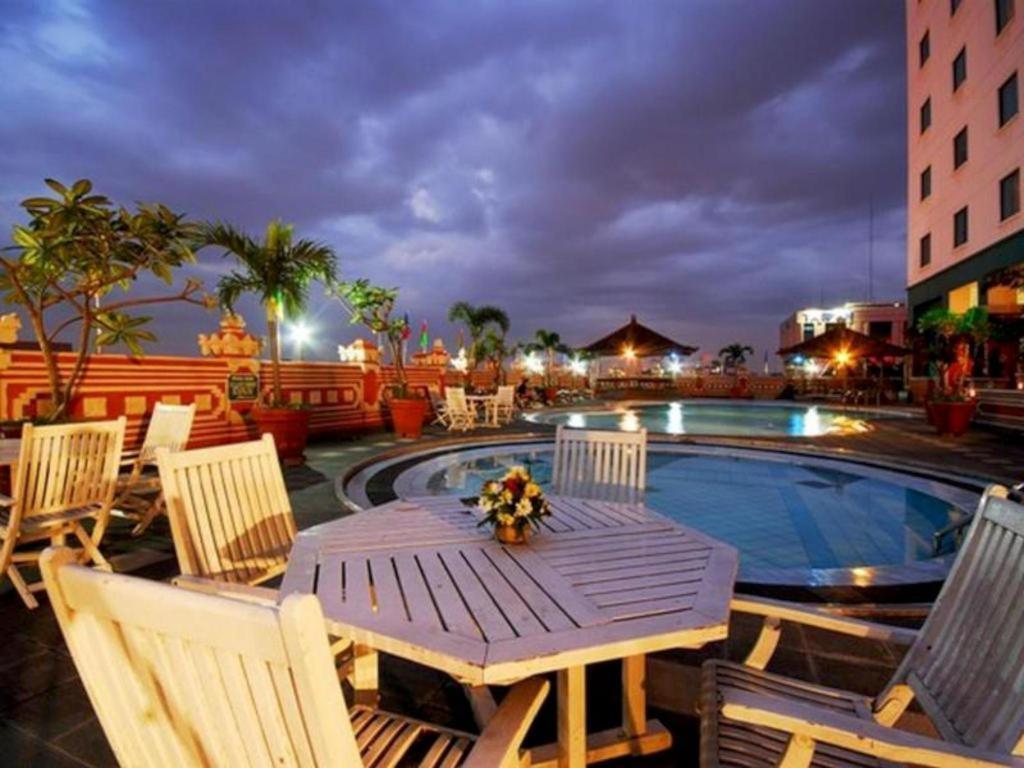 แกรนด์ เชมปากา บิสซิเนส โฮเต็ล Hotel จาการ์ตา ภายนอก รูปภาพ