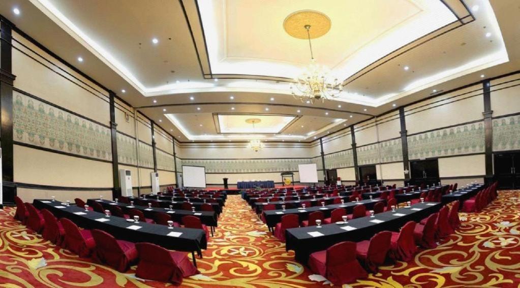 แกรนด์ เชมปากา บิสซิเนส โฮเต็ล Hotel จาการ์ตา ภายนอก รูปภาพ