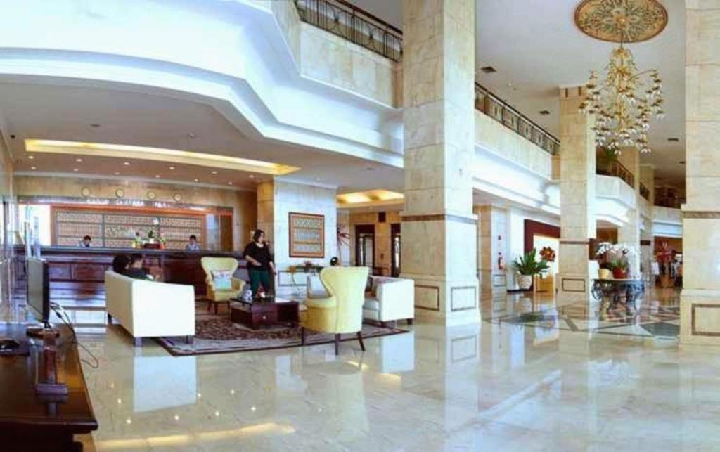 แกรนด์ เชมปากา บิสซิเนส โฮเต็ล Hotel จาการ์ตา ภายนอก รูปภาพ